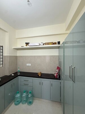 Furnished Amenities in 1 BHK Apartment at Kondapur – for Rent