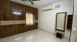 Bedroom in 3 BHK Apartment at Alkapuri – for Rent