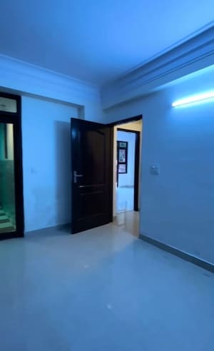 Room in 3 BHK Apartment at Rishabh Platinum, Indrapuram – for Sale