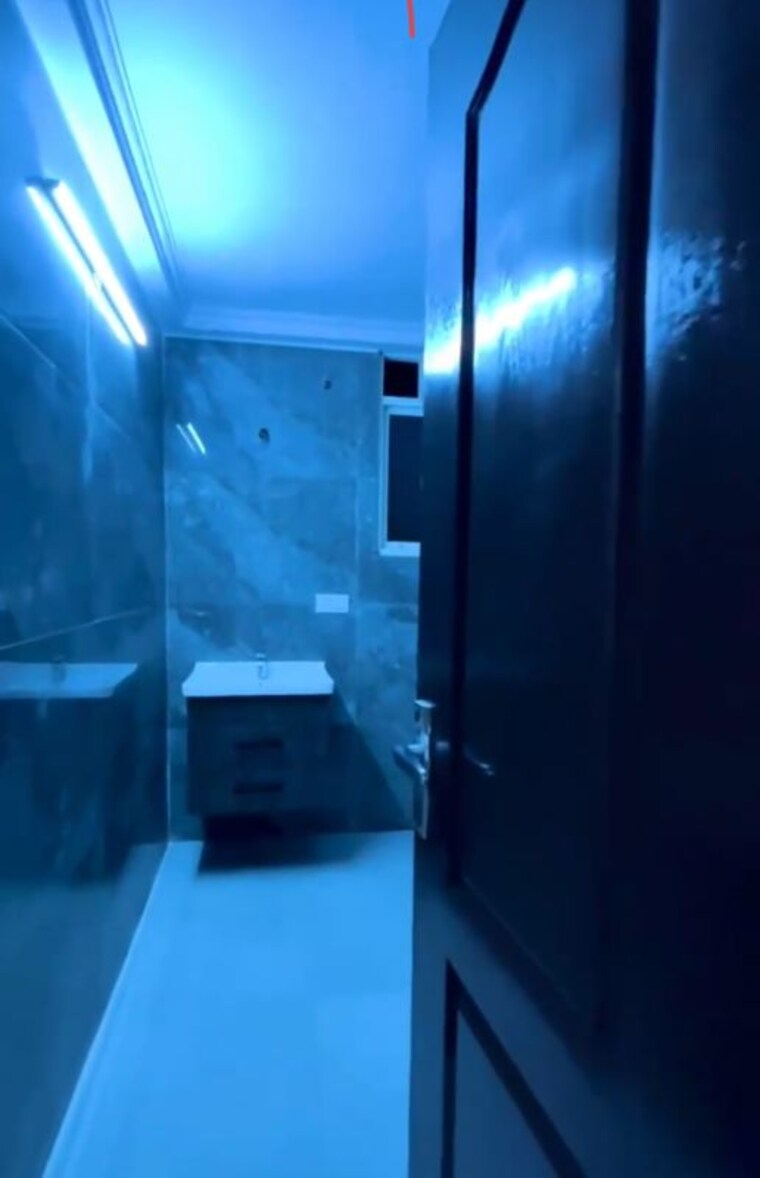 Attached Bathroom, rishabh-platinum 3 Bedroom 1872 Sq.Ft. Apartment In Indrapuram Ghaziabad 10777474