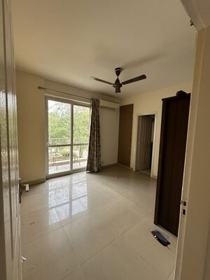Room in 3.5 BHK Apartment at BPTP Park Prime, Sector 66 – for Sale