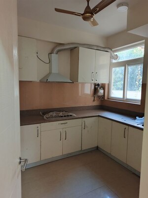 Kitchen in 3.5 BHK Apartment at Emaar Emerald Floors Premier, Sector 65 – for Rent