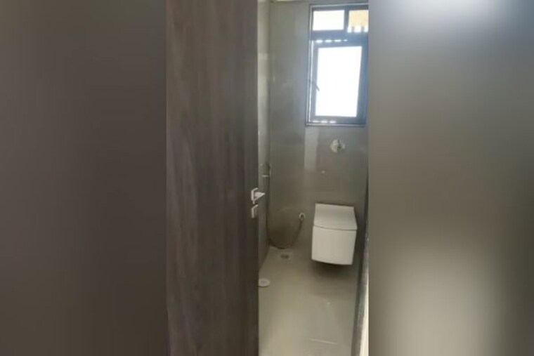 Bathroom, dev-leo-tower 2 Bedroom 670 Sq.Ft. Apartment In Oshiwara Mumbai 10777495