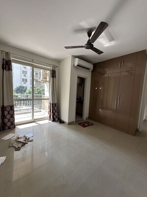 Furnished Amenities in 2.5 BHK Apartment at BPTP Park Prime, Sector 66 – for Sale