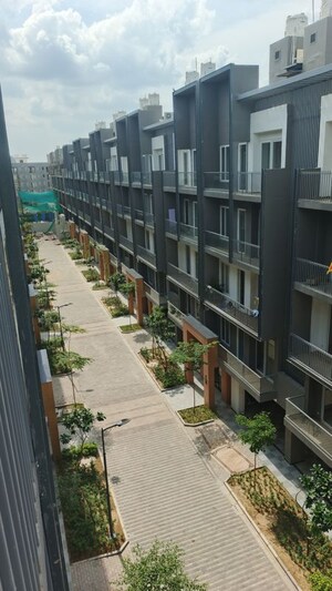 Balcony in 3.5 BHK Apartment at Smart World Orchard, Sector 61 – for Rent