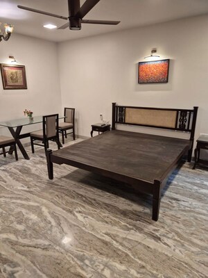 1 BHK Apartment For Rent in Breach Candy