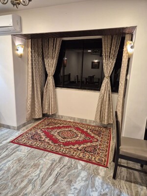 Bedroom in 1 BHK Apartment at Breach Candy – for Rent