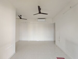 Room in 2 BHK Apartment at Lodha Amara, Kolshet Road – for Sale
