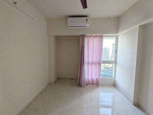 Room in 2 BHK Apartment at Lodha Amara, Kolshet Road – for Sale
