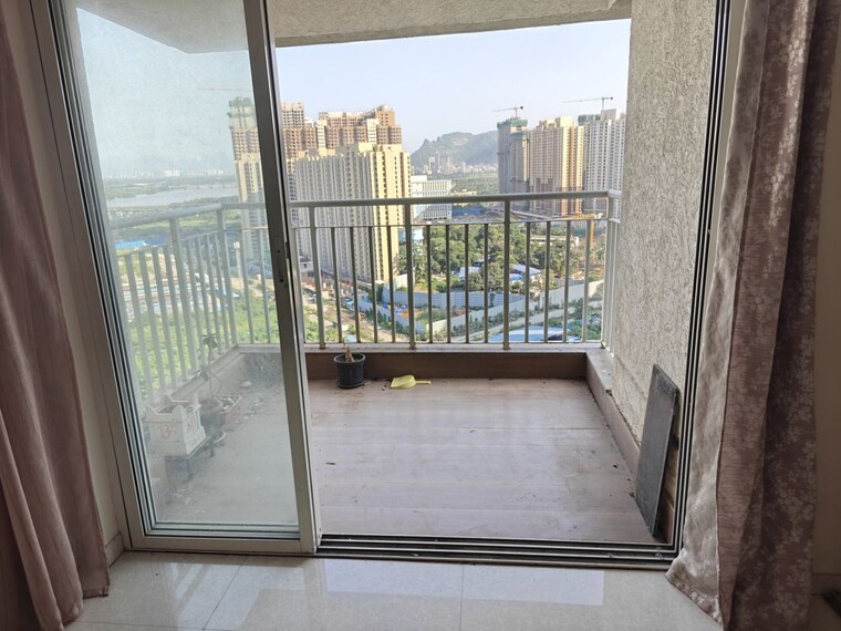 Balcony, lodha-amara 2 Bedroom 736 Sq.Ft. Apartment In Kolshet Road Thane 10777526