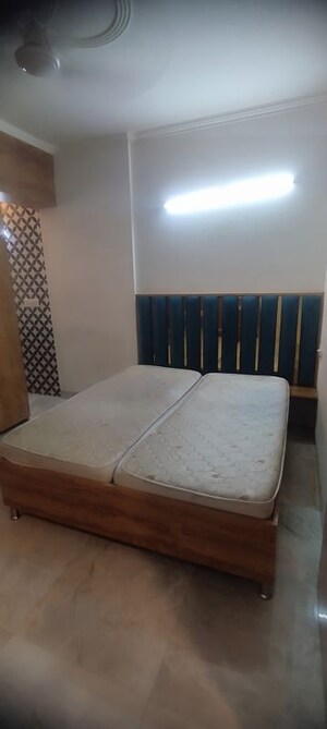 Studio Apartment For Rent in DLF Capital Greens Phase I And II, Moti Nagar
