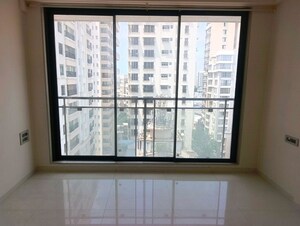 Room in 2 BHK Apartment at Sugee Paavan, Matunga East – for Rent