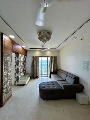 2.5 BHK Apartment For Rent in Lodha Tiara, Ghodbunder Road