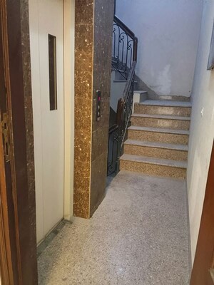 Building Lobby in 4 BHK Builder Floor at Safdarjung Enclave – for Rent