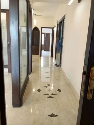 Building Lobby in 4 BHK Builder Floor at Safdarjung Enclave – for Rent