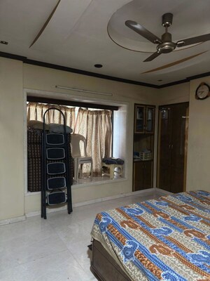 Bedroom in 3 BHK Apartment at Matunga East – for Rent