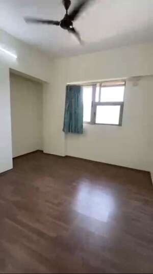 2.5 BHK Apartment For Rent in Lodha Tiara, Ghodbunder Road