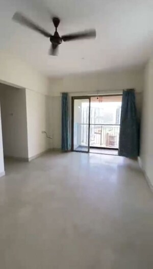 Room in 2.5 BHK Apartment at Lodha Tiara, Ghodbunder Road – for Rent