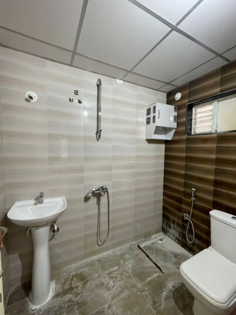 Bathroom, janapriya-lakefront 3 Bedroom 1150 Sq.Ft. Apartment In Sainikpuri Hyderabad 10766807
