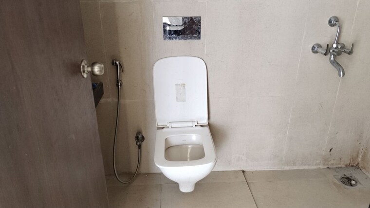 Bathroom, runwal-my-city-phase-ii-cluster-05 3 Bedroom 777 Sq.Ft. Apartment In Dombivli East Thane 10777609
