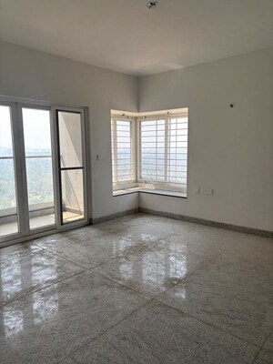 Room in 2 BHK Apartment at Aparna Sarovar Zicon, Nallagandla – for Sale
