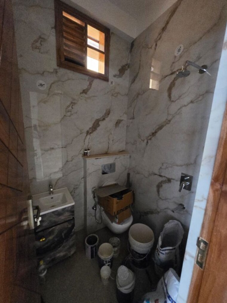 Bathroom, sahastradhara road 3 Bedroom 133 Sq.Yd. Independent House In Sahastradhara Road Dehradun 10777617