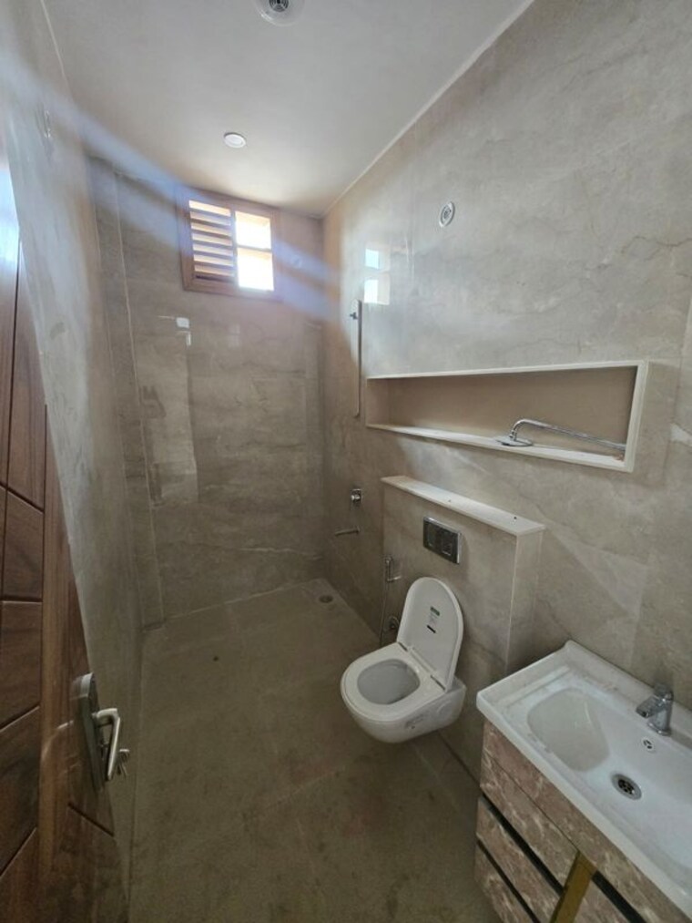 Bathroom, sahastradhara road 3 Bedroom 133 Sq.Yd. Independent House In Sahastradhara Road Dehradun 10777617