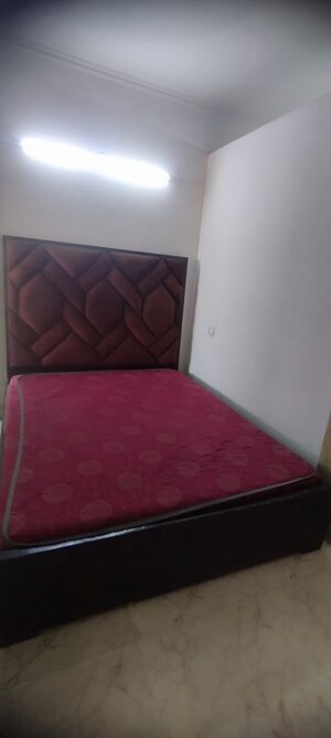 Bedroom in Studio Apartment at DLF Capital Greens Phase I And II, Moti Nagar – for Rent