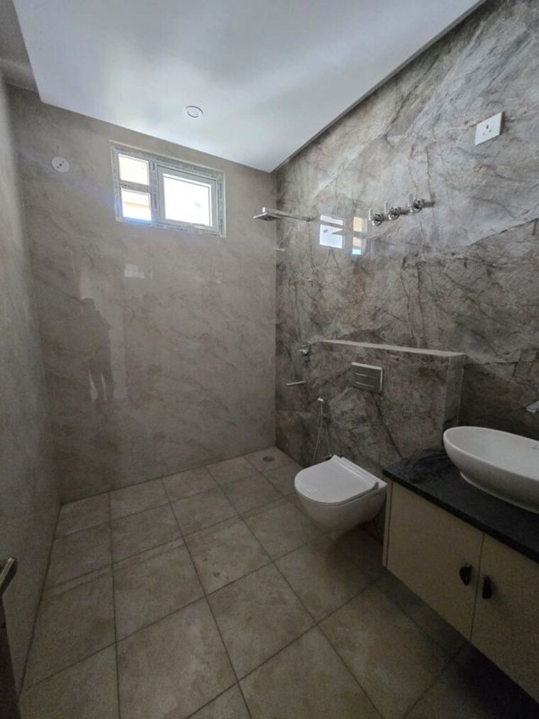 Bathroom, sahastradhara road 3 Bedroom 150 Sq.Yd. Independent House In Sahastradhara Road Dehradun 10777644
