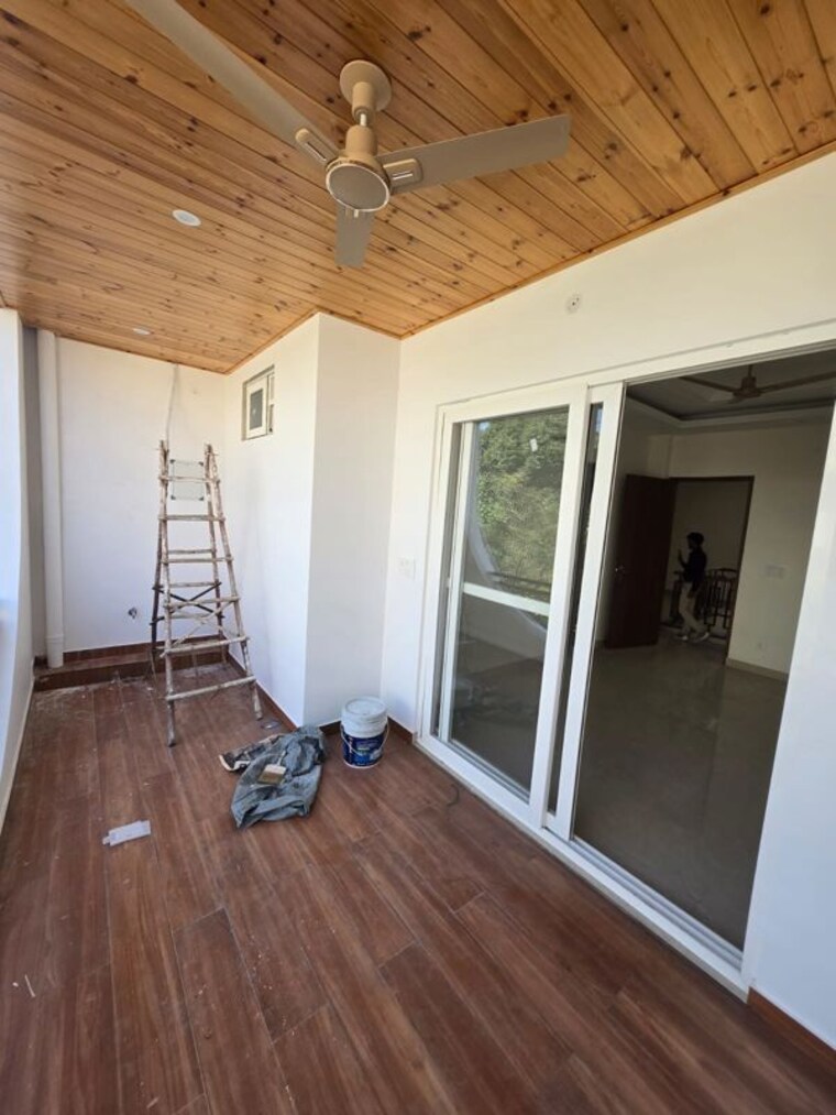 Room, sahastradhara road 3 Bedroom 150 Sq.Yd. Independent House In Sahastradhara Road Dehradun 10777644