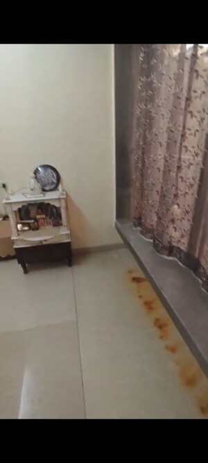 Furnished Amenities in 1 BHK Apartment at Dwarkamai CHS, Matunga West – for Rent