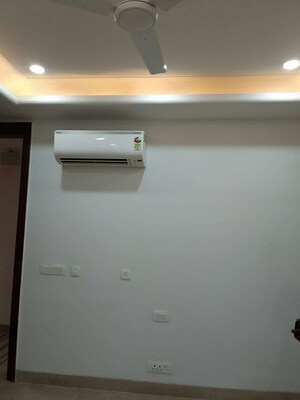 Furnished Amenities in 3 BHK Builder Floor at Safdarjung Enclave – for Rent