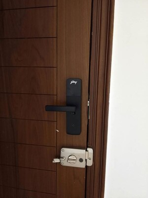 Furnished Amenities in 3 BHK Builder Floor at Safdarjung Enclave – for Rent