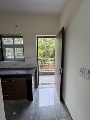 Furnished Amenities in 1 BHK Builder Floor at Palam Vihar Residents Association, Palam Vihar – for Rent