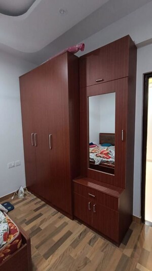 Room in 2 BHK Apartment at Kadamba Plateau – for Rent