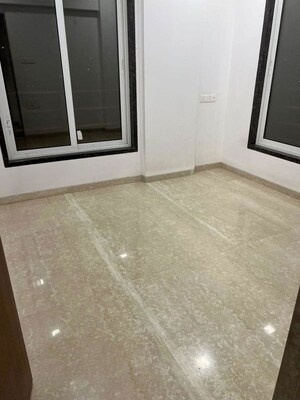 Room in 3 BHK Apartment at D Suoza Mansion, Matunga – for Rent