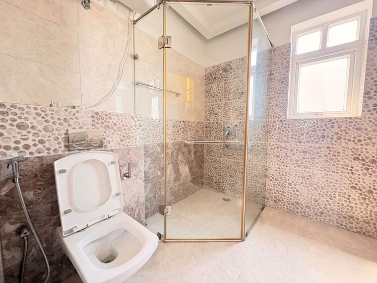 Bathroom, mahagun-mirabella 4 Bedroom 6750 Sq.Ft. Villa In Sector 79 Noida 10777748