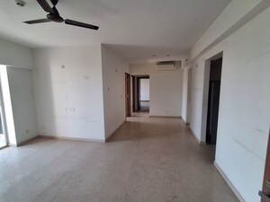 Room in 4 BHK Apartment at Godrej Woods, Sector 43 – for Rent