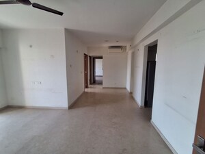 Room in 4 BHK Apartment at Godrej Woods, Sector 43 – for Rent