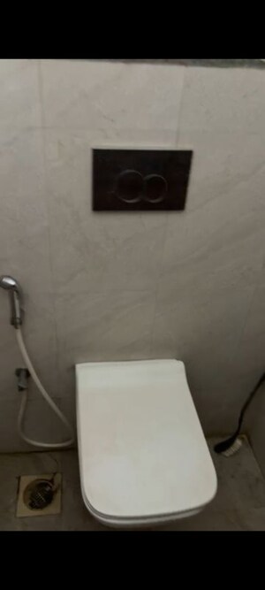 2 BHK Apartment For Rent in Chandak Nishchay, Borivali East