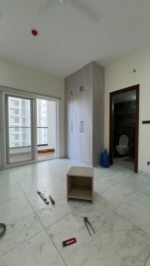 Room in 3 BHK Apartment at Sumadhura The Olympus, Financial District – for Rent