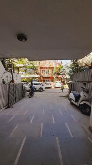 Parking in 3 BHK Builder Floor at Greater Kailash ii – for Rent