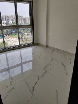 Room in 3 BHK Apartment at VKG Park Estate, Vile Parle East – for Rent