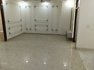 Building Lobby in 3 BHK Builder Floor at Vasundhara Sector 1 – for Sale