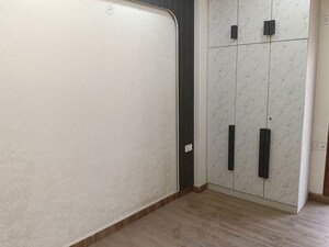 Room in 3 BHK Builder Floor at Vasundhara Sector 1 – for Sale
