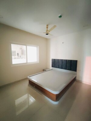 Room in 3 BHK Apartment at Prestige Beverly Hills, Kokapet – for Rent