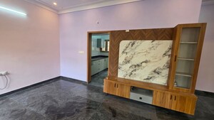Room in 2 BHK Apartment at Lb Shastri Nagar – for Rent