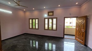 Room in 2 BHK Apartment at Lb Shastri Nagar – for Rent