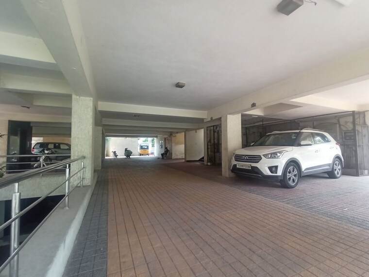  Parking, sunder-sai-plaza 3 Bedroom 2000 Sq.Ft. Apartment In Banjara Hills Hyderabad 10777950