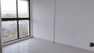 Room in 2 BHK Apartment at Lodha Palava Crown, Dombivli East – for Rent